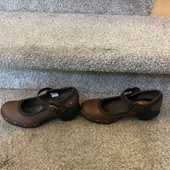 Merrell Luxe Mary Jane. Coffee. Gold Studded. Darker leather. Granola girl. Sz6 - Picture 7 of 16